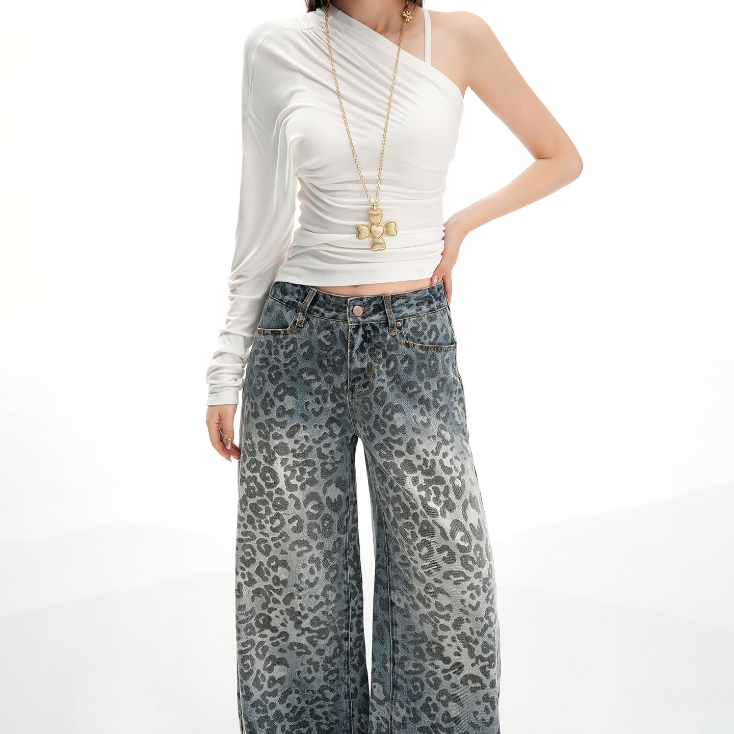 Wide-Leg Denim Pants With Leopard Print